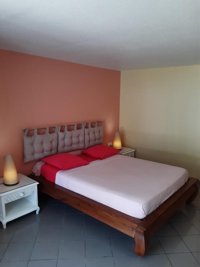 Studio En Bord De Mer - Residence La Vieille Tour لو جوسيير المظهر الخارجي الصورة