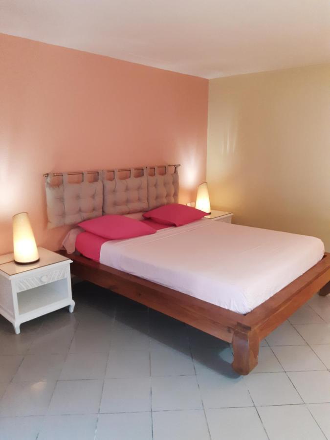Studio En Bord De Mer - Residence La Vieille Tour لو جوسيير المظهر الخارجي الصورة